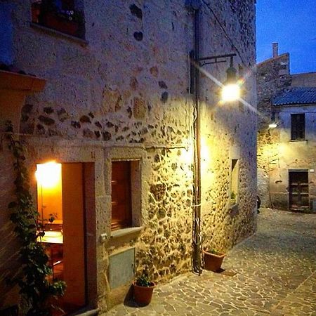 La Casa Del Borgo Bed and Breakfast Ittireddu Εξωτερικό φωτογραφία